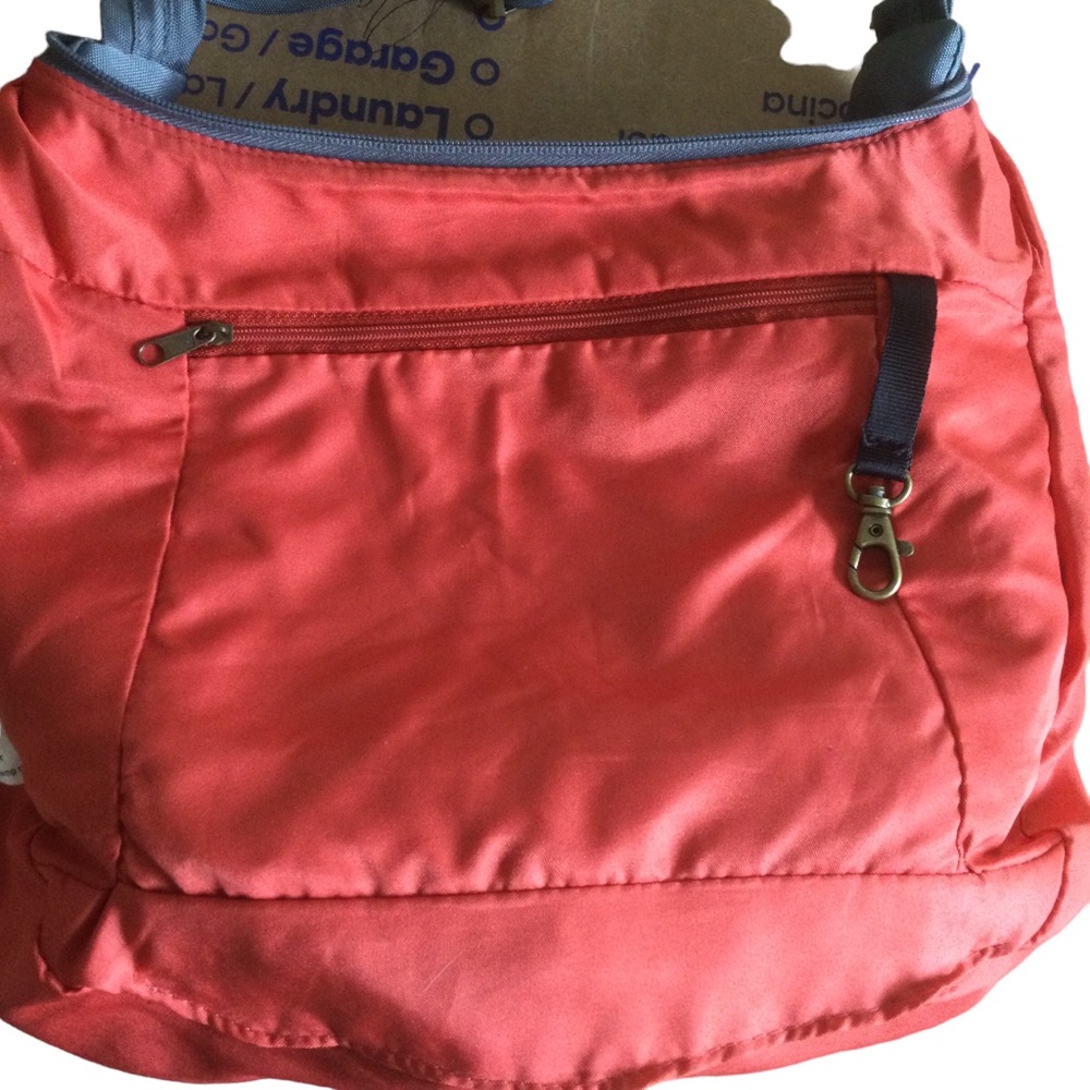 Travelon Gray Anti-Theft Nylon Crossbody Bag - Picture 10 of 16
